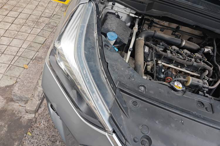 Used Haval H6 Coupe 2021 Smart Connect Version 1.5T Automatic Two-Wheel Drive Elite Model Engine Bay Right