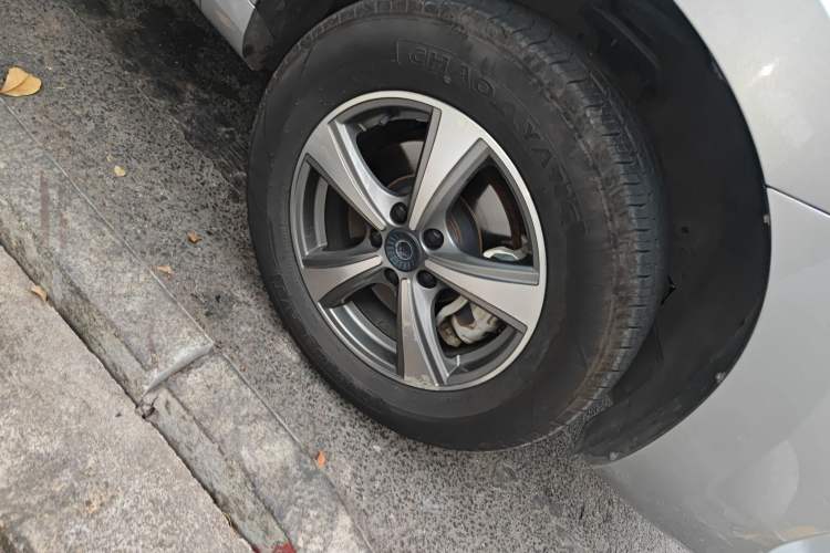 Used Haval H6 Coupe 2021 Smart Connect Version 1.5T Automatic Two-Wheel Drive Elite Model Right Front Wheel Hub