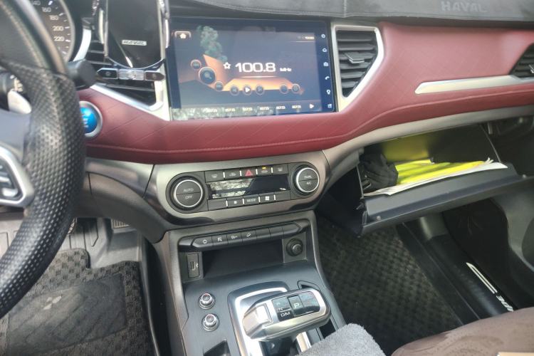 Used Haval H6 Coupe 2021 Smart Connect Edition 1.5T Automatic Two-Wheel Drive Luxury Smart Connect Version Audio And AC Panel