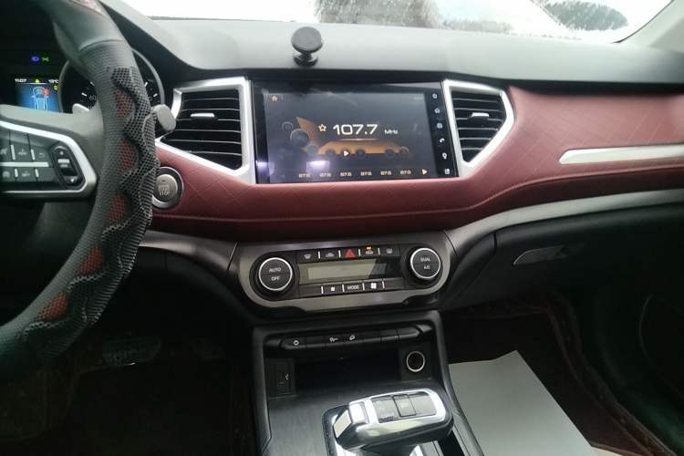 Used Haval H6 Coupe 2021 Smart Connect Version 1.5T Automatic Two-Wheel Drive Elite Model Audio And AC Panel