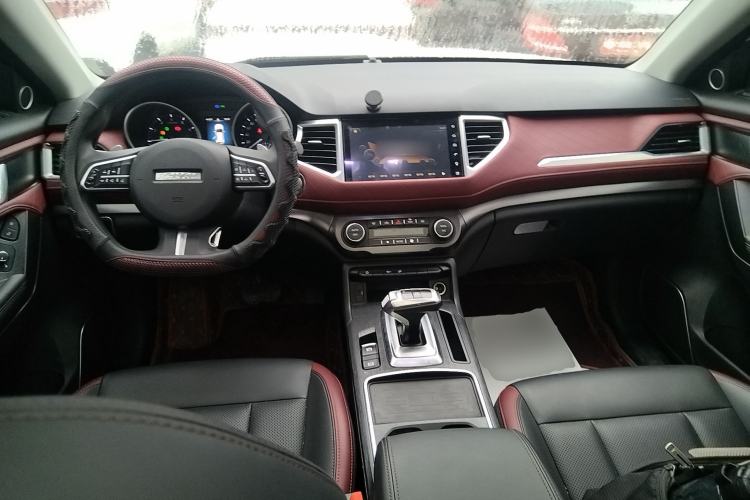Used Haval H6 Coupe 2021 Smart Connect Version 1.5T Automatic Two-Wheel Drive Elite Model Center Console