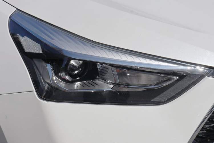 Used Haval H6 Coupe 2021 Smart Connect Edition 1.5T Automatic Two-Wheel Drive Luxury Smart Connect Version Exterior 3