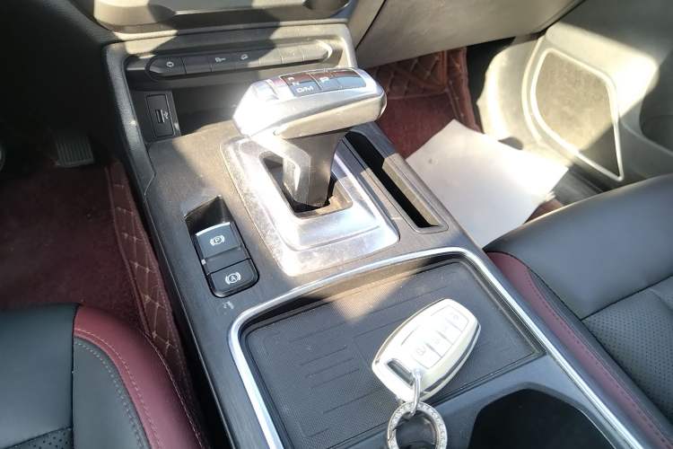 Used Haval H6 Coupe 2021 Smart Connect Version 1.5T Automatic Two-Wheel Drive Elite Model Gear Lever