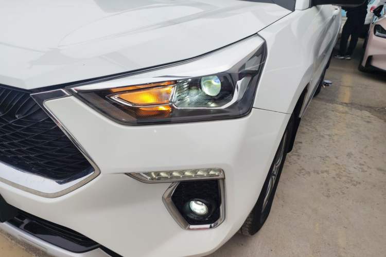 Used Haval H6 Coupe 2021 Smart Connect Version 1.5T Automatic Two-Wheel Drive Elite Model Left Front Headlight