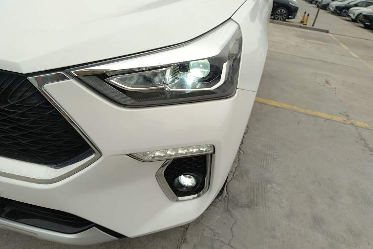 Used Haval H6 Coupe 2021 Smart Connect Version 1.5T Automatic Two-Wheel Drive Elite Model Left Front Headlight