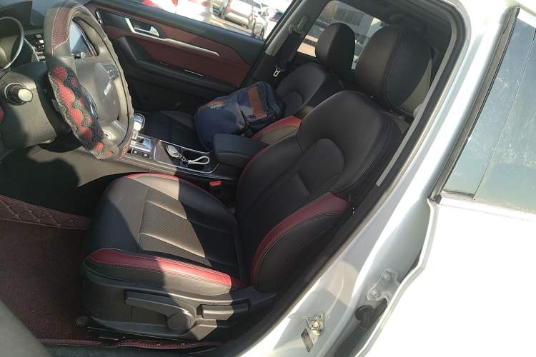 Used Haval H6 Coupe 2021 Smart Connect Version 1.5T Automatic Two-Wheel Drive Elite Model Left Front Seat