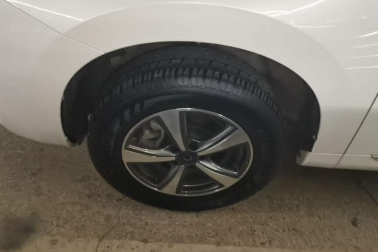 Used Haval H6 Coupe 2021 Smart Connect Edition 1.5T Automatic Two-Wheel Drive Luxury Smart Connect Version Left Front Wheel Hub