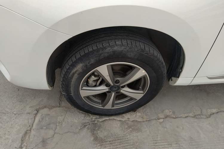 Used Haval H6 Coupe 2021 Smart Connect Version 1.5T Automatic Two-Wheel Drive Elite Model Left Front Wheel Hub