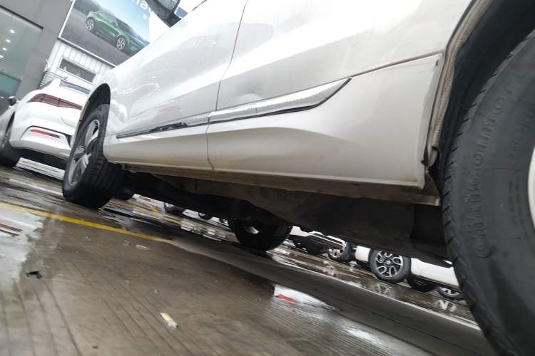 Used Haval H6 Coupe 2021 Smart Connect Version 1.5T Automatic Two-Wheel Drive Elite Model Left Side Sill
