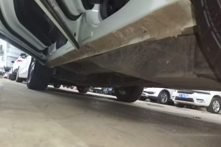 Used Haval H6 Coupe 2021 Smart Connect Edition 1.5T Automatic Two-Wheel Drive Luxury Smart Connect Version Left Side Sill