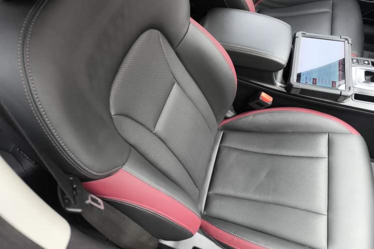 Used Haval H6 Coupe 2021 Smart Connect Edition 1.5T Automatic Two-Wheel Drive Luxury Smart Connect Version Right Front Seat