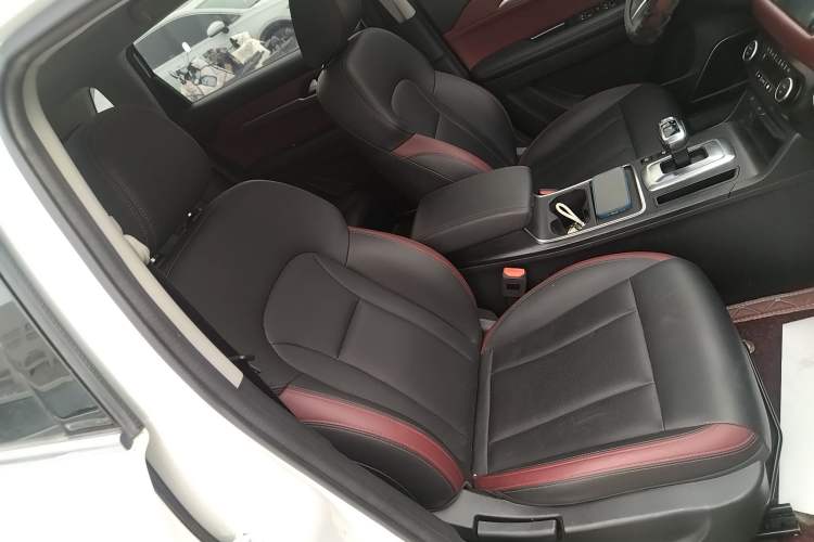 Used Haval H6 Coupe 2021 Smart Connect Version 1.5T Automatic Two-Wheel Drive Elite Model Right Front Seat
