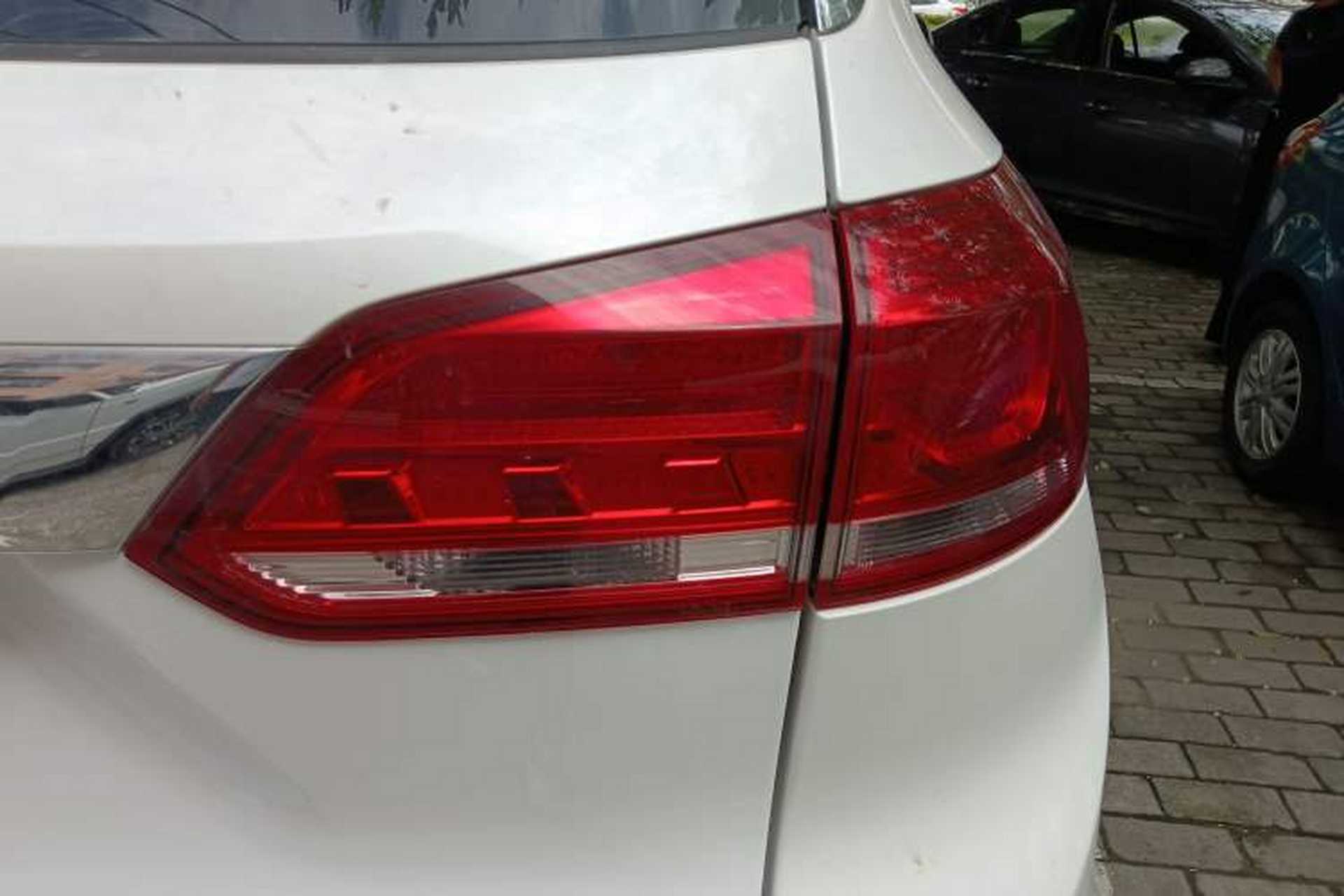 Used Haval H6 Coupe 2021 Smart Connect Edition 1.5T Automatic Two-Wheel Drive Luxury Smart Connect Version Right Rear Taillight