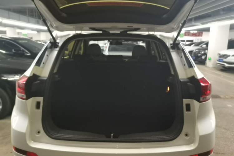 Used Haval H6 Coupe 2021 Smart Connect Edition 1.5T Automatic Two-Wheel Drive Luxury Smart Connect Version Trunk