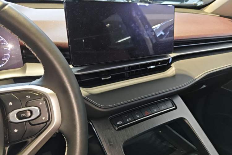 Used Haval H6 New Energy 2023 DHT-PHEV 110KM Enjoyment Edition Audio And AC Panel