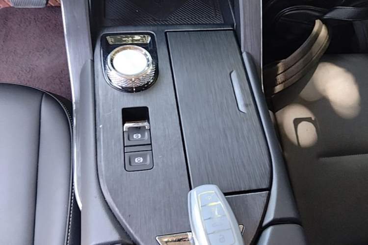 Used Haval H6 New Energy 2023 DHT-PHEV 110KM Long-Range Edition Gear Lever