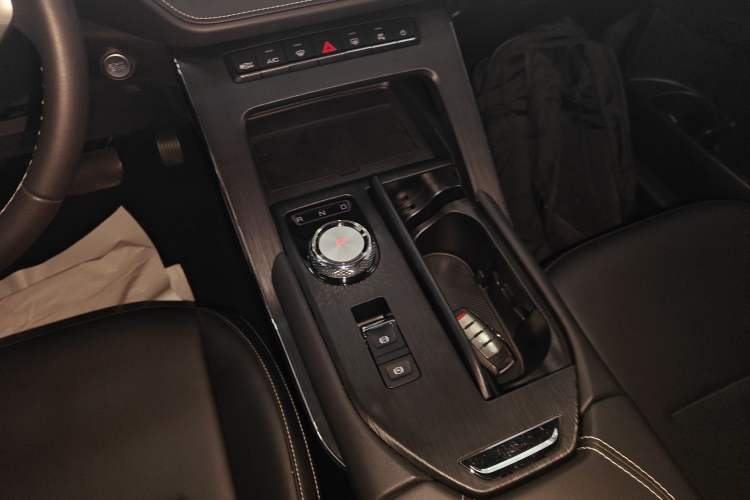 Used Haval H6 New Energy 2023 DHT-PHEV 110KM Enjoyment Edition Gear Lever