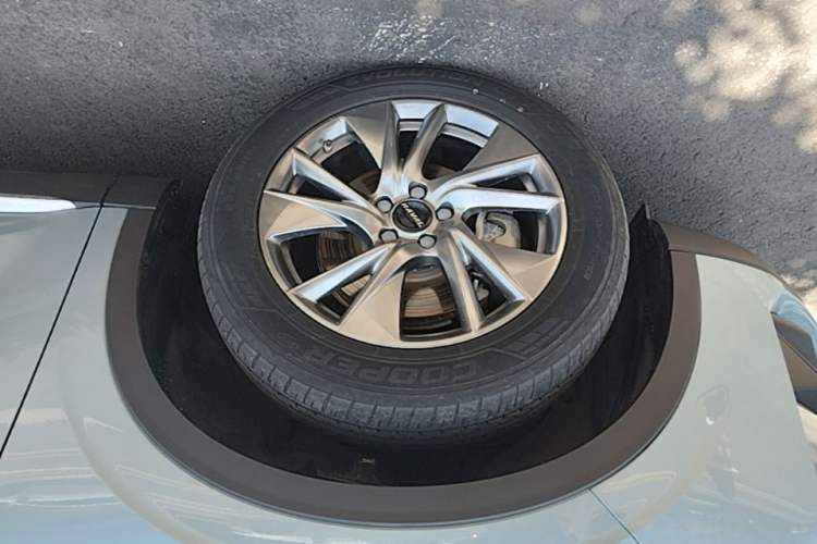 Used Haval H6 New Energy 2023 DHT-PHEV 110KM Long-Range Edition Left Front Wheel Hub
