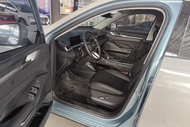 Used Haval H6 New Energy 2023 DHT-PHEV 110KM Enjoyment Edition Driver Seat