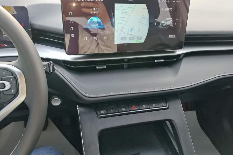 Used Haval H6 New Energy 2023 DHT-PHEV 110KM Long-Range Edition Audio And AC Panel