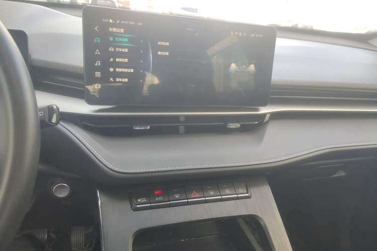 Used Haval H6 New Energy 2023 DHT-PHEV 110KM Enjoyment Edition Audio And AC Panel
