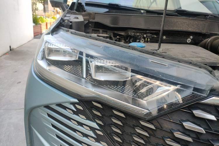 Used Haval H6 New Energy 2023 DHT-PHEV 110KM Enjoyment Edition Right Front Headlight