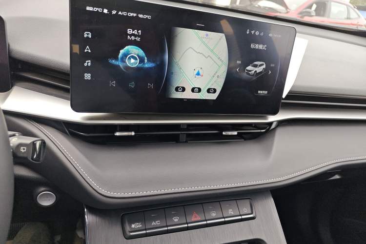 Used Haval H6 New Energy 2023 DHT-PHEV 110KM Long-Range Edition Audio And AC Panel