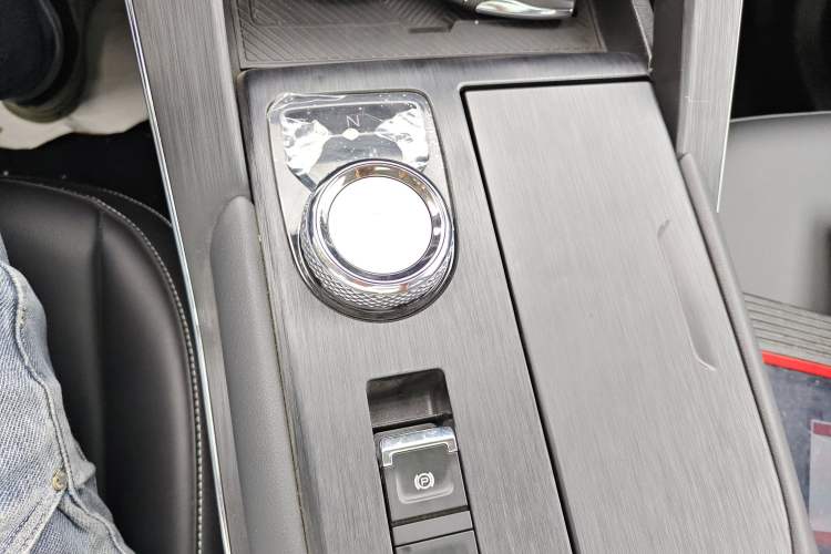Used Haval H6 New Energy 2023 DHT-PHEV 110KM Long-Range Edition Gear Lever