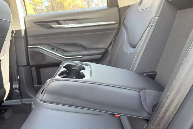 Used Haval H6 New Energy 2023 DHT-PHEV 110KM Long-Range Edition Interior 13
