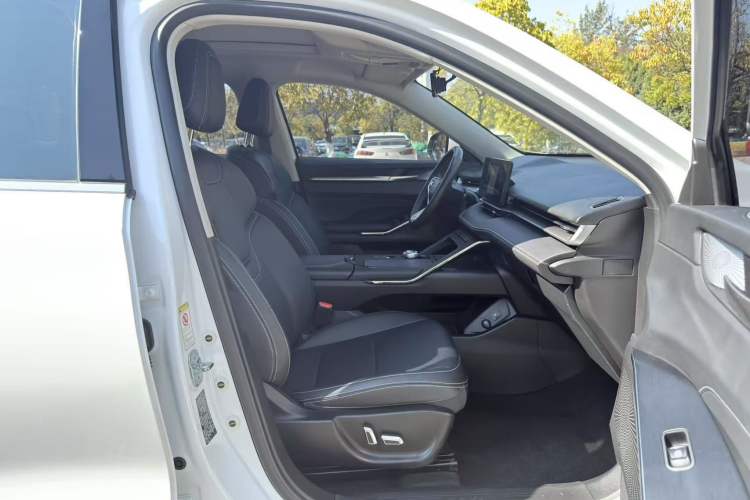 Used Haval H6 New Energy 2023 DHT-PHEV 110KM Long-Range Edition Interior 8