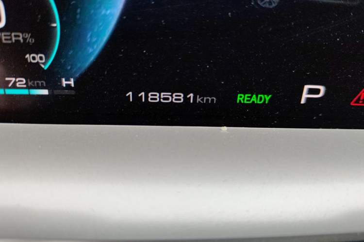 Used Haval H6 New Energy 2023 DHT-PHEV 110KM Long-Range Edition Odometer Close Up