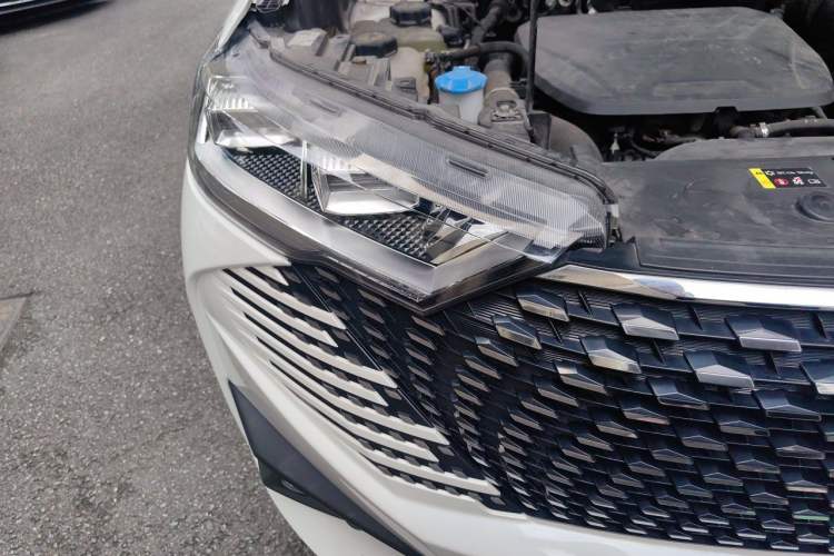 Used Haval H6 New Energy 2023 DHT-PHEV 110KM Enjoyment Edition Right Front Headlight