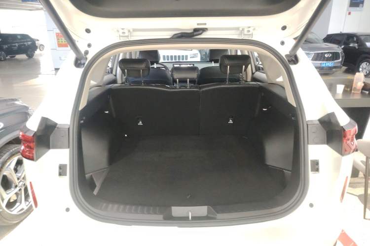 Used Haval H6 New Energy 2023 DHT-PHEV 110KM Long-Range Edition Trunk