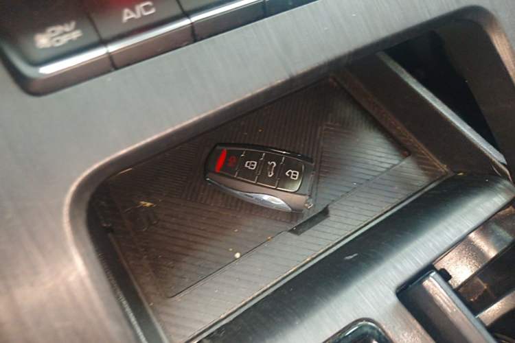 Used Haval H6 New Energy 2023 DHT-PHEV 110KM Enjoyment Edition Vehicle Key