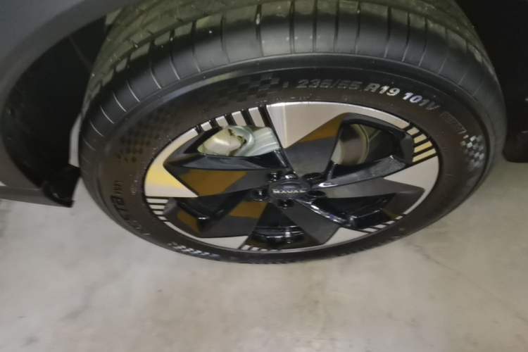 Used Haval H6L 2026 Model 2.0T Max Right Rear Wheel Hub