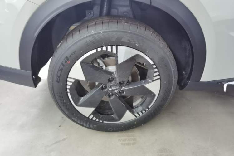 Used Haval H6L 2026 Model 2.0T Max Right Rear Wheel Hub