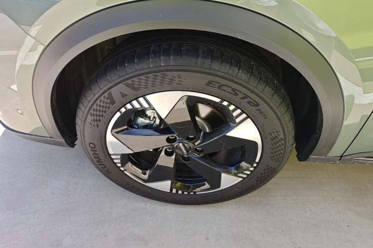 Used Haval H6L 2026 Model 2.0T Ultra Left Front Wheel Hub