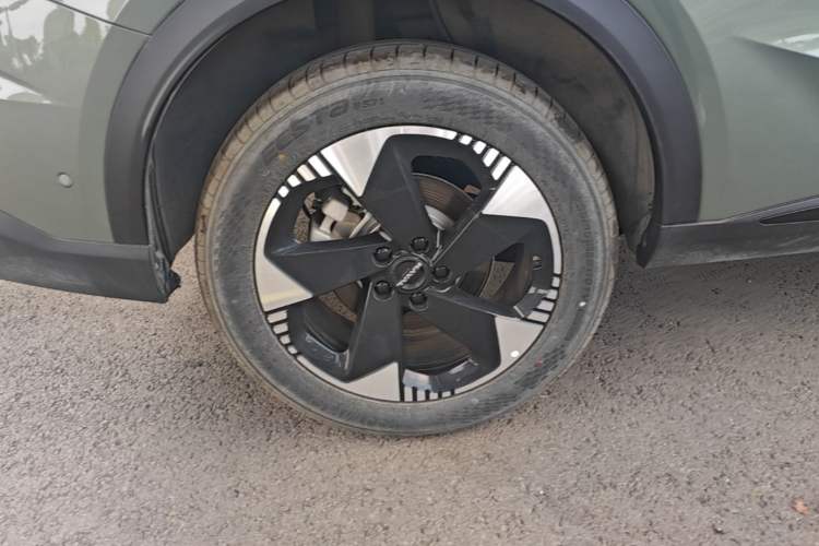 Used Haval H6L 2026 Model 2.0T Ultra Right Rear Wheel Hub
