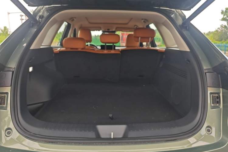 Used Haval H6L 2026 Model 2.0T Ultra Trunk