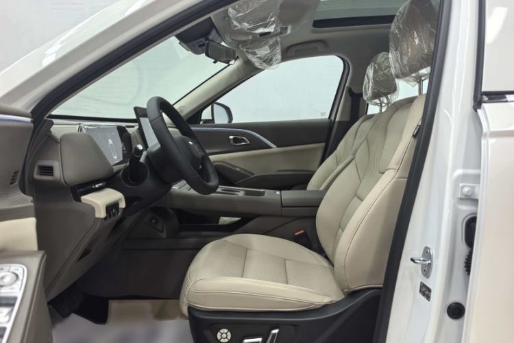 Used Haval H6L 2026 Model 2.0T Ultra Interior 1