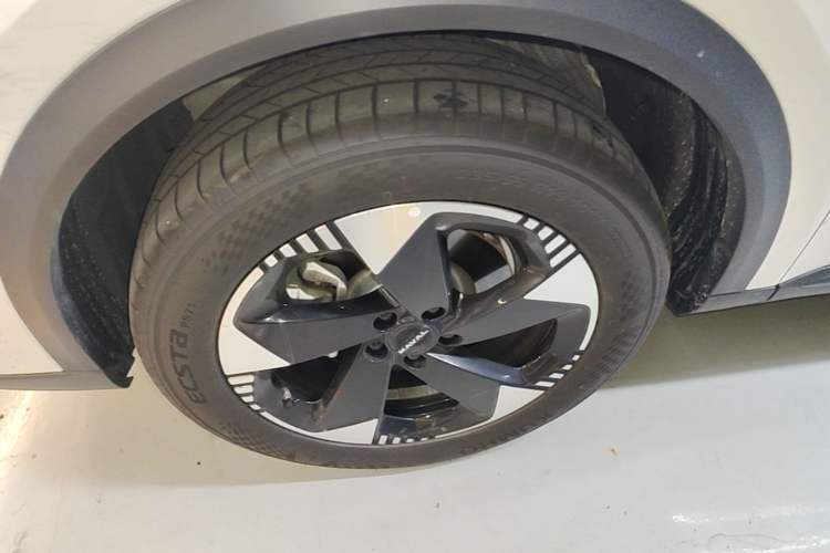 Used Haval H6L 2026 Model 1.5T Max Left Front Wheel Hub
