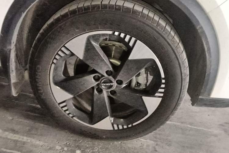 Used Haval H6L 2026 Model 2.0T Ultra Right Front Wheel Hub