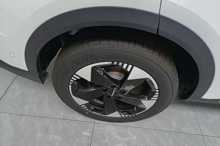 Used Haval H6L 2026 Model 2.0T Ultra Right Rear Wheel Hub