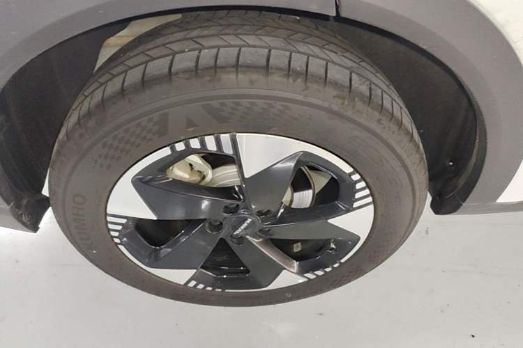 Used Haval H6L 2026 Model 1.5T Max Right Rear Wheel Hub