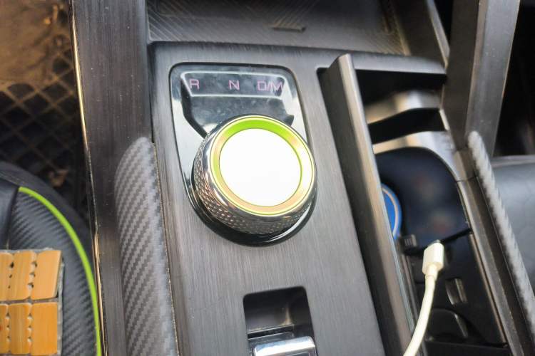 Used Haval H6S 2022 2.0T Two-Wheel Drive ZhiRun Version Gear Lever