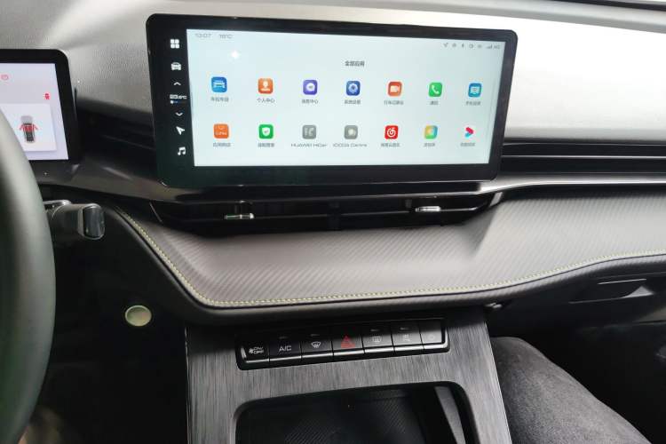 Used Haval H6S 2022 2.0T Two-Wheel Drive ZhiRun Version Audio And AC Panel