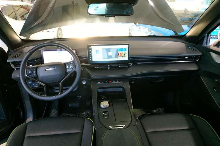 Used Haval H6S 2022 2.0T Two-Wheel Drive ZhiRun Version Center Console