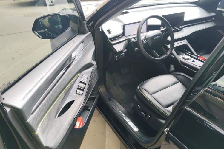 Used Haval H6S 2022 2.0T Two-Wheel Drive ZhiRun Version Driver Seat