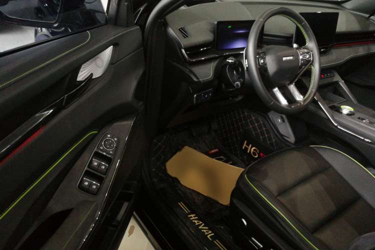 Used Haval H6S 2022 2.0T Two-Wheel Drive ZhiRun Version Driver Seat