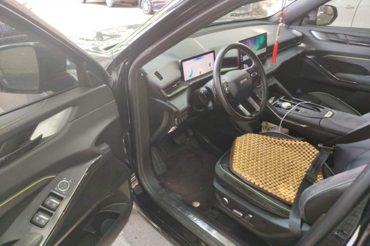Used Haval H6S 2022 2.0T Two-Wheel Drive ZhiRun Version Driver Seat
